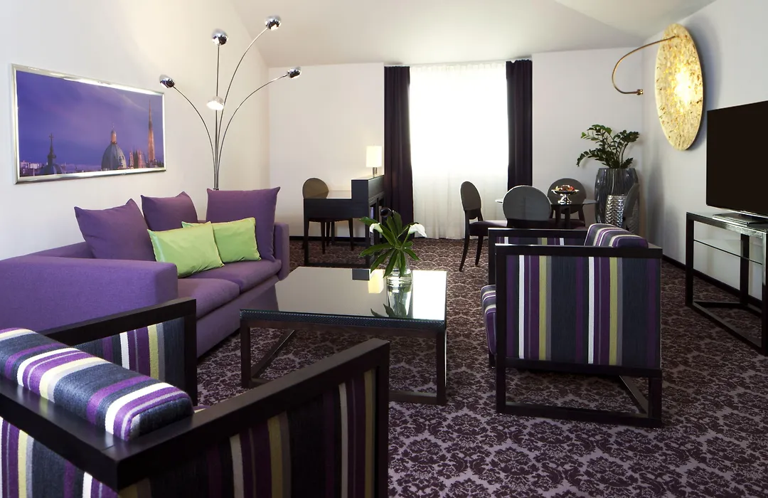 Steigenberger Hotel Herrenhof-1